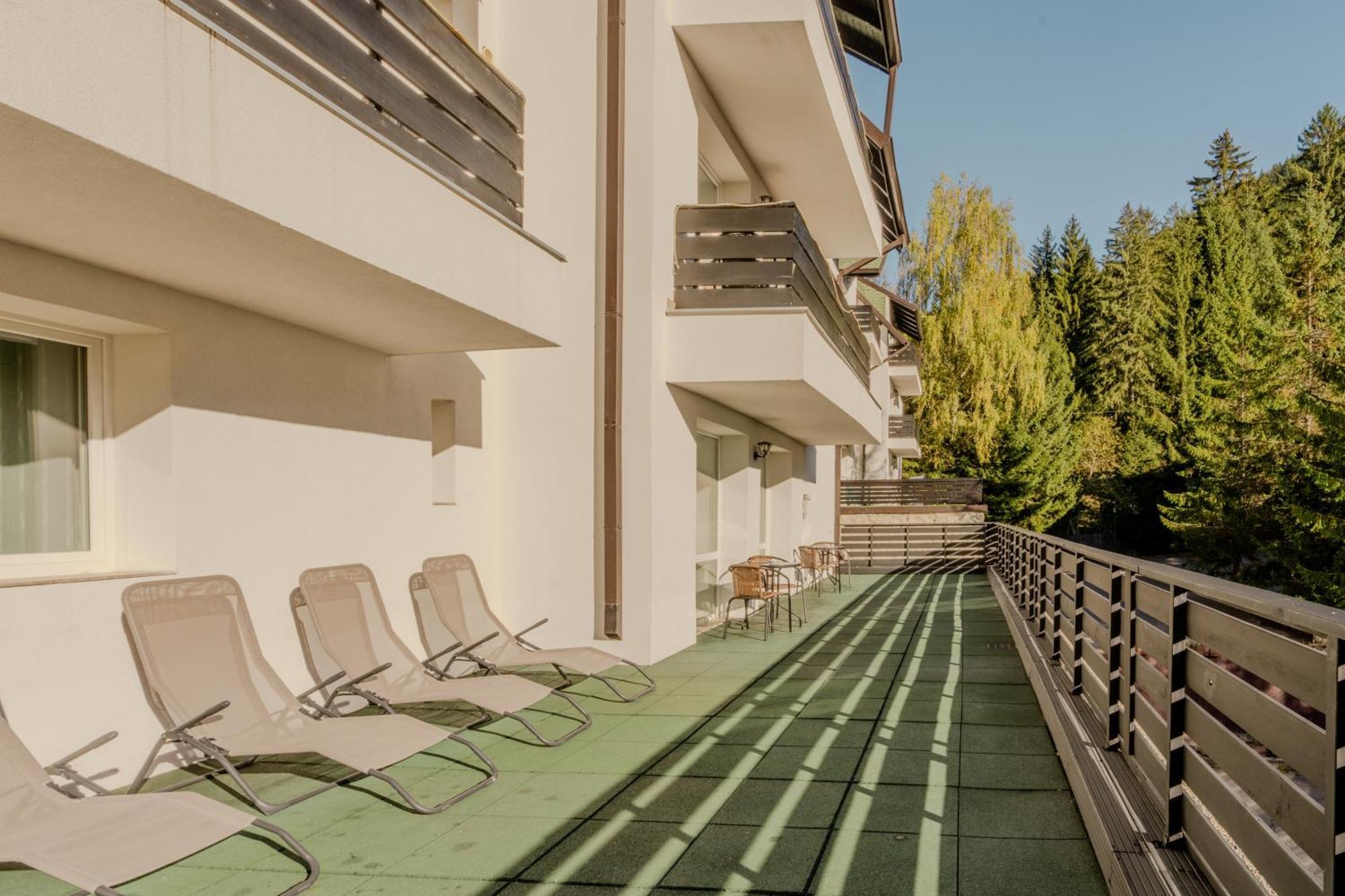 Dinvis Apartments 波亚纳布拉索夫 外观 照片